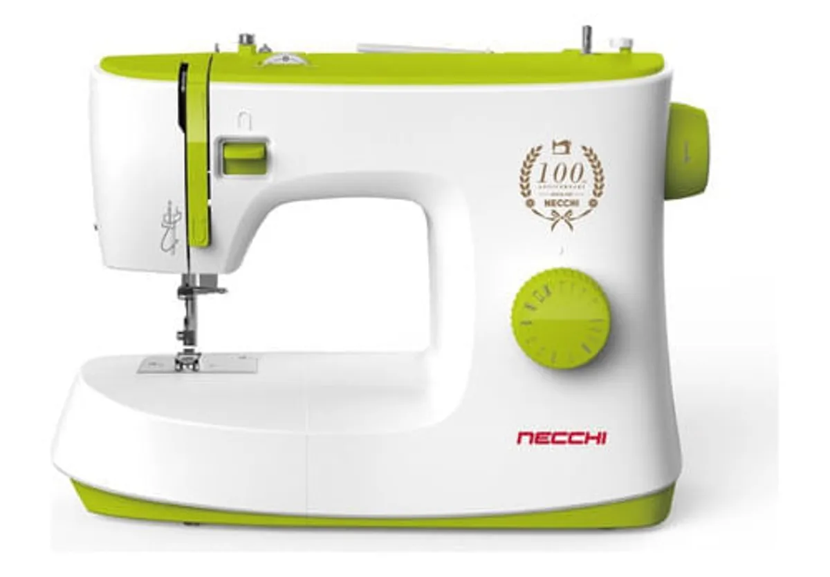 Máquina De Coser Necchi K408a Color Blanco